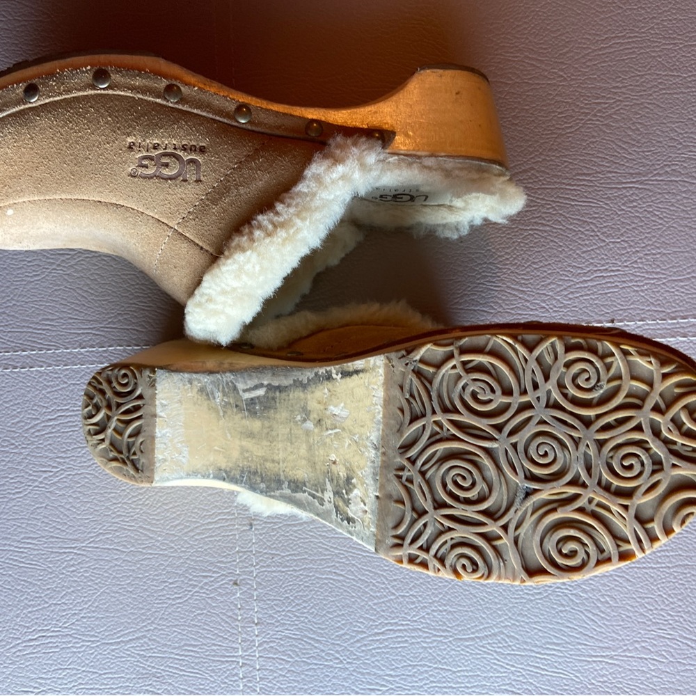 Ugg fur lined clogs